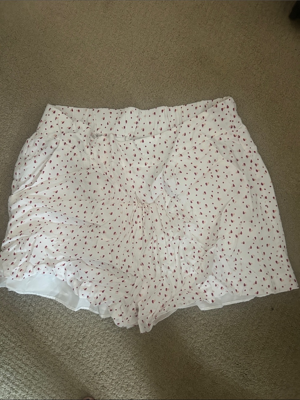 Disney Alice in Wonderland Cream Shorts with Pink and Red Heart Print nwt sz s